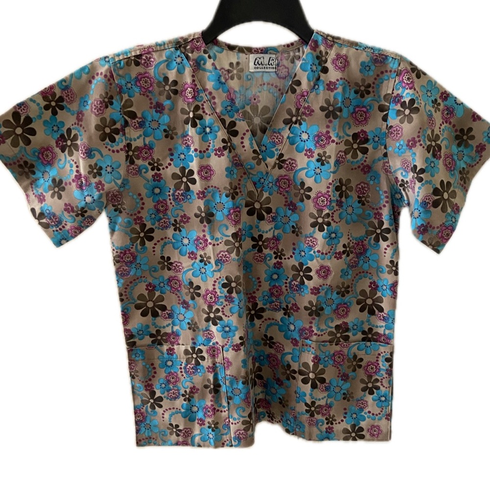 Floral Print Scrub Top